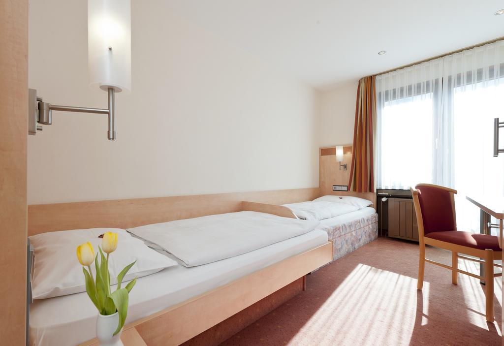 Garni Hotel Schumacher Филдерщат Екстериор снимка