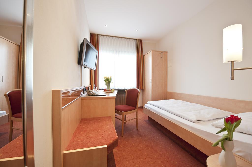 Garni Hotel Schumacher Филдерщат Екстериор снимка